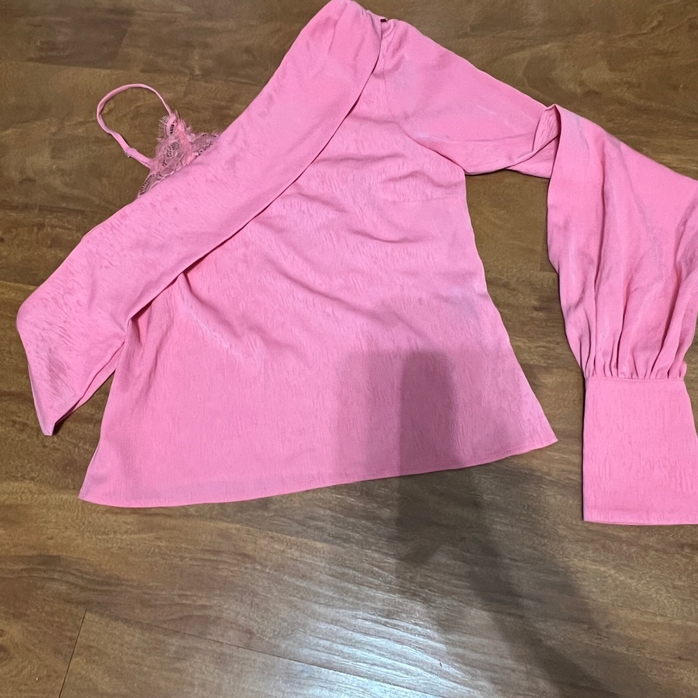 Revolve NBD Bekah Blouse in Pink NWOT - Picture 2 of 5
